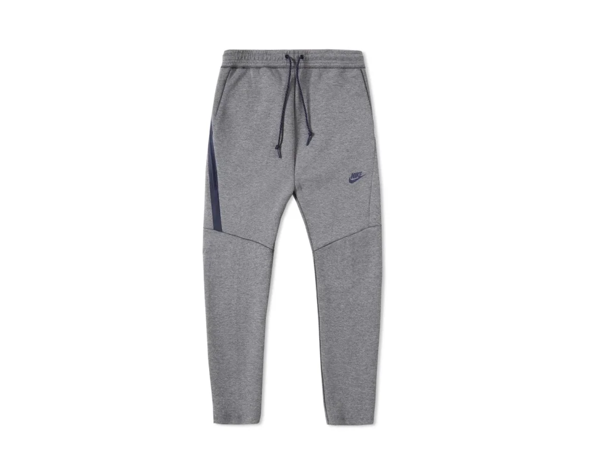 Nike tech fleece sales cropped